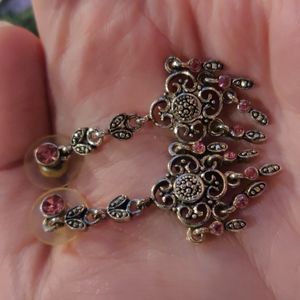 Dangling women earrings